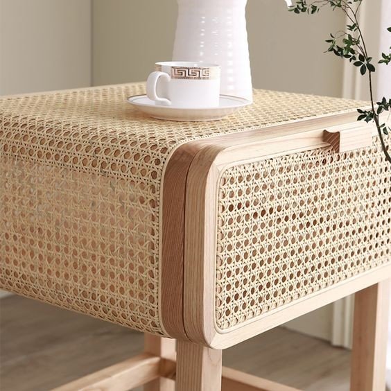 Table de nuit en bois cannage Simon