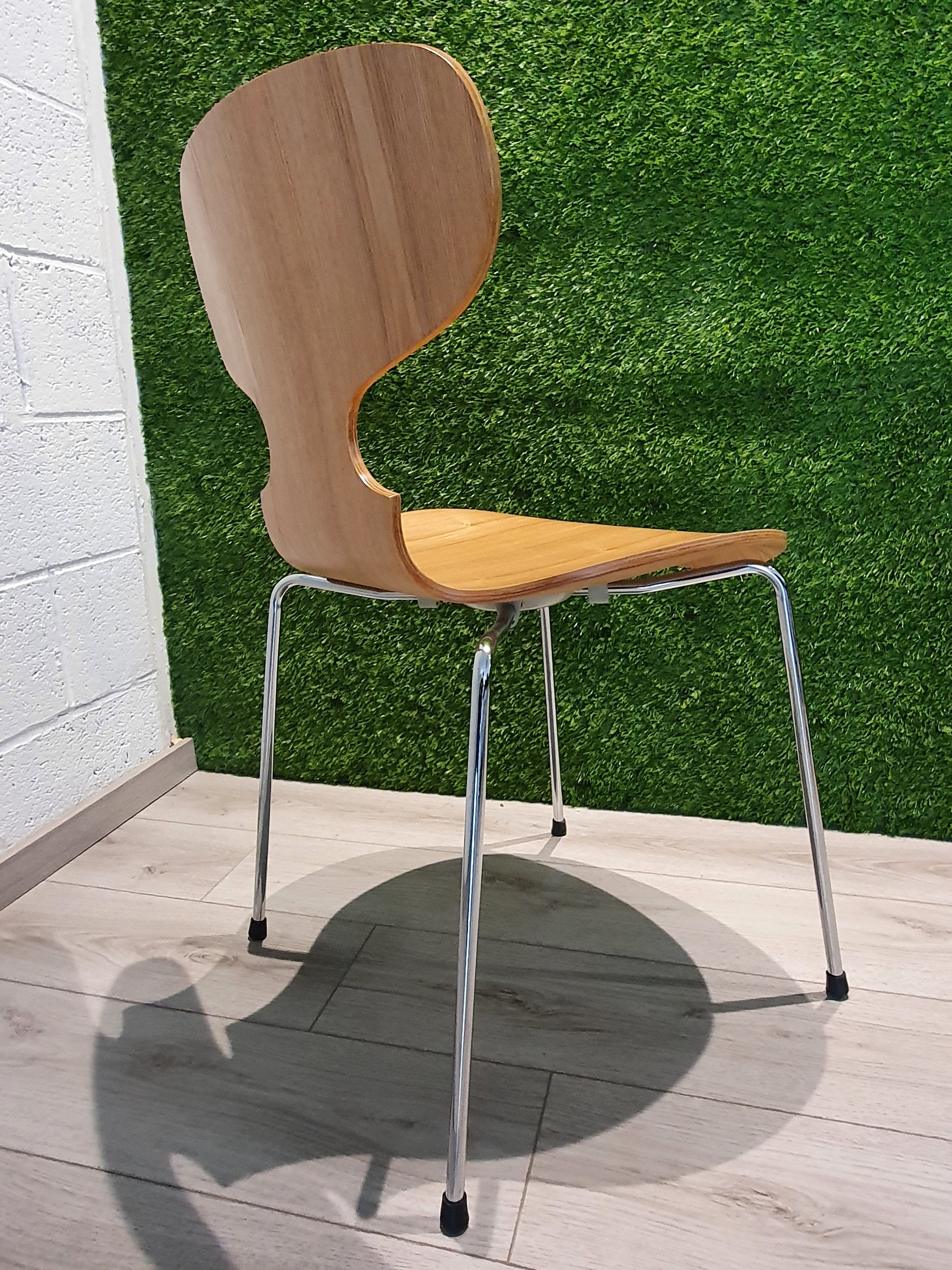 Set of 4 ANT chairs - Outlet
