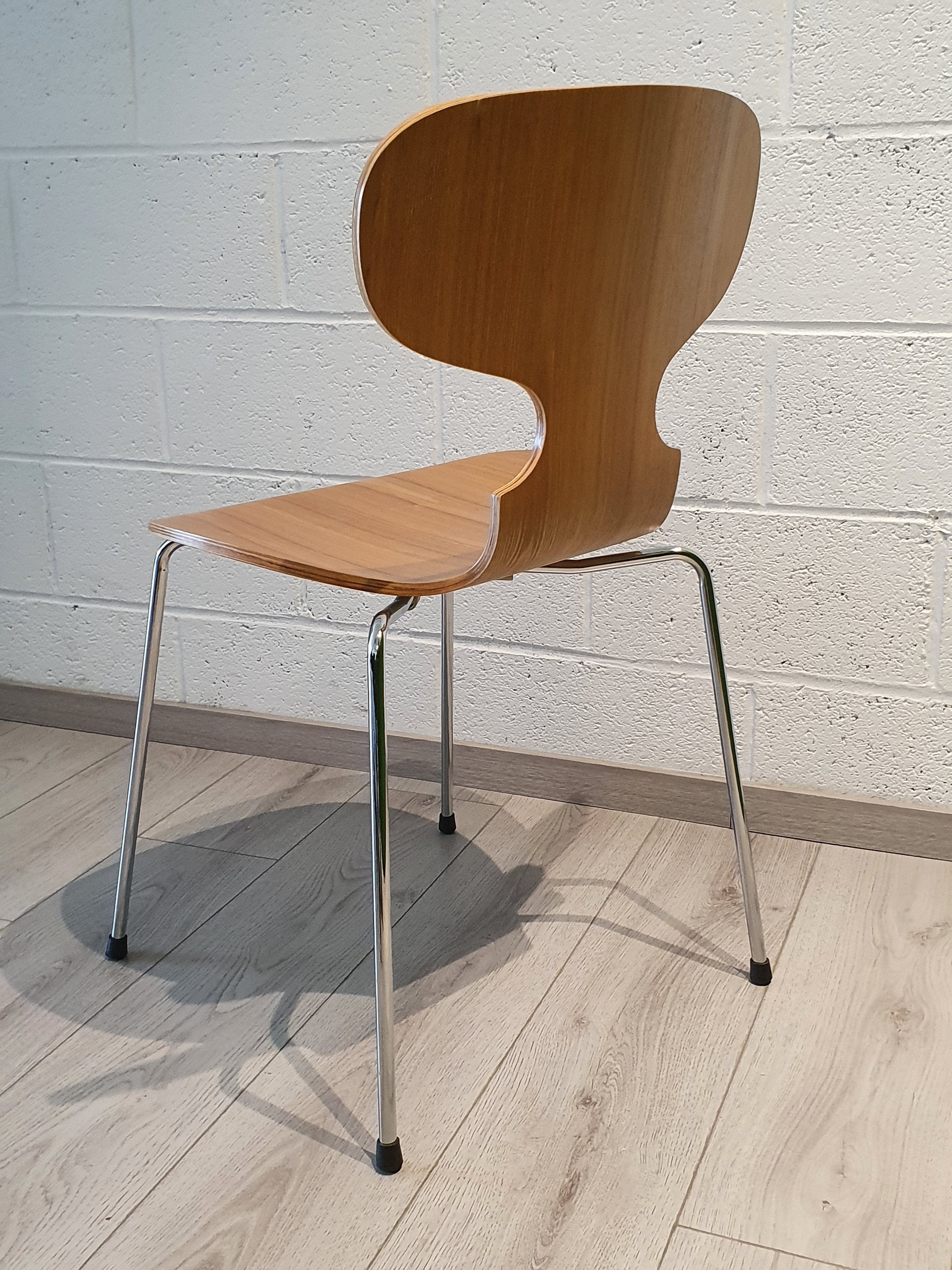 Set of 4 ANT chairs - Outlet