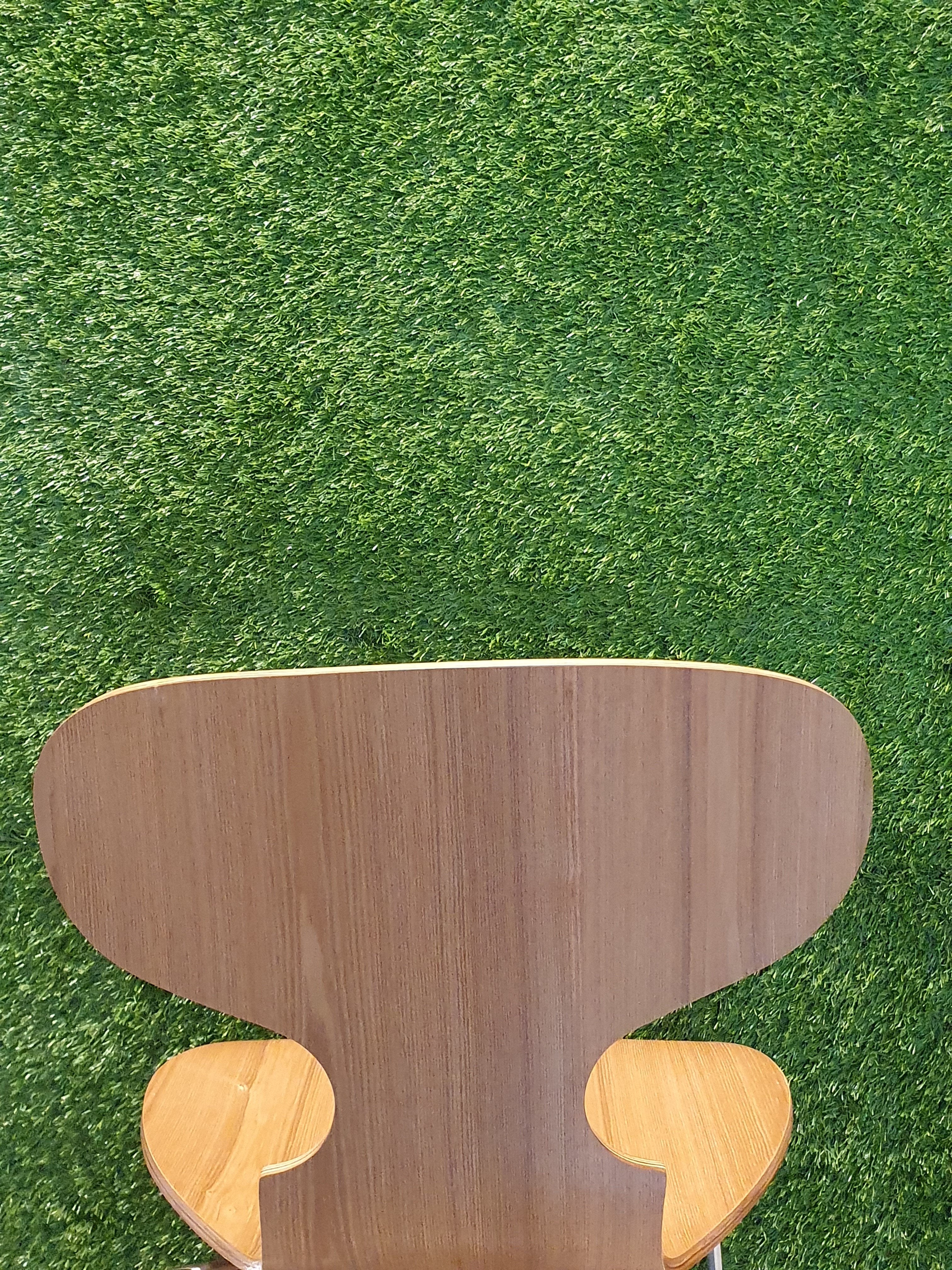 Set of 4 ANT chairs - Outlet