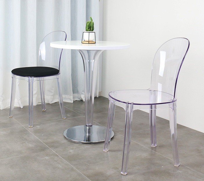 Vanilla Chair with cushion 