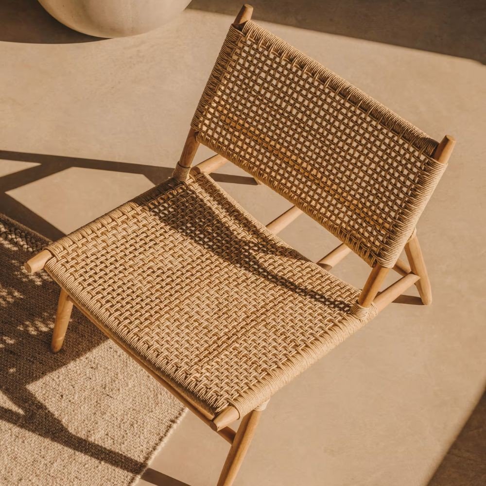Sturdy garden chair in teak and rattanArbore