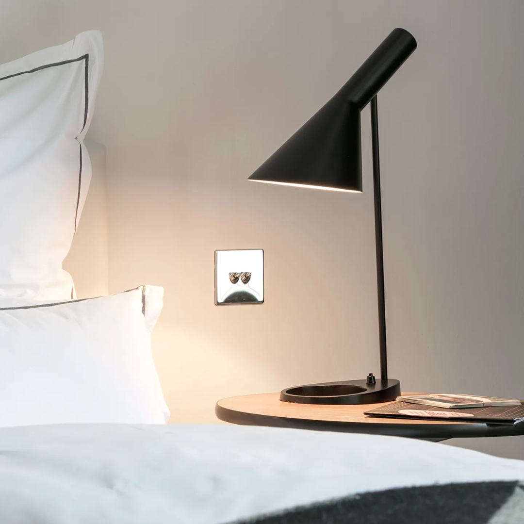 AGI Desk Lamp