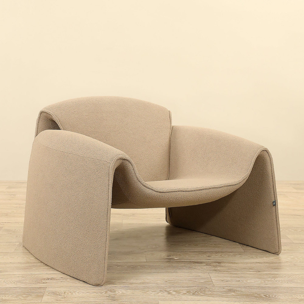 Trendy low lounge chair Blissi