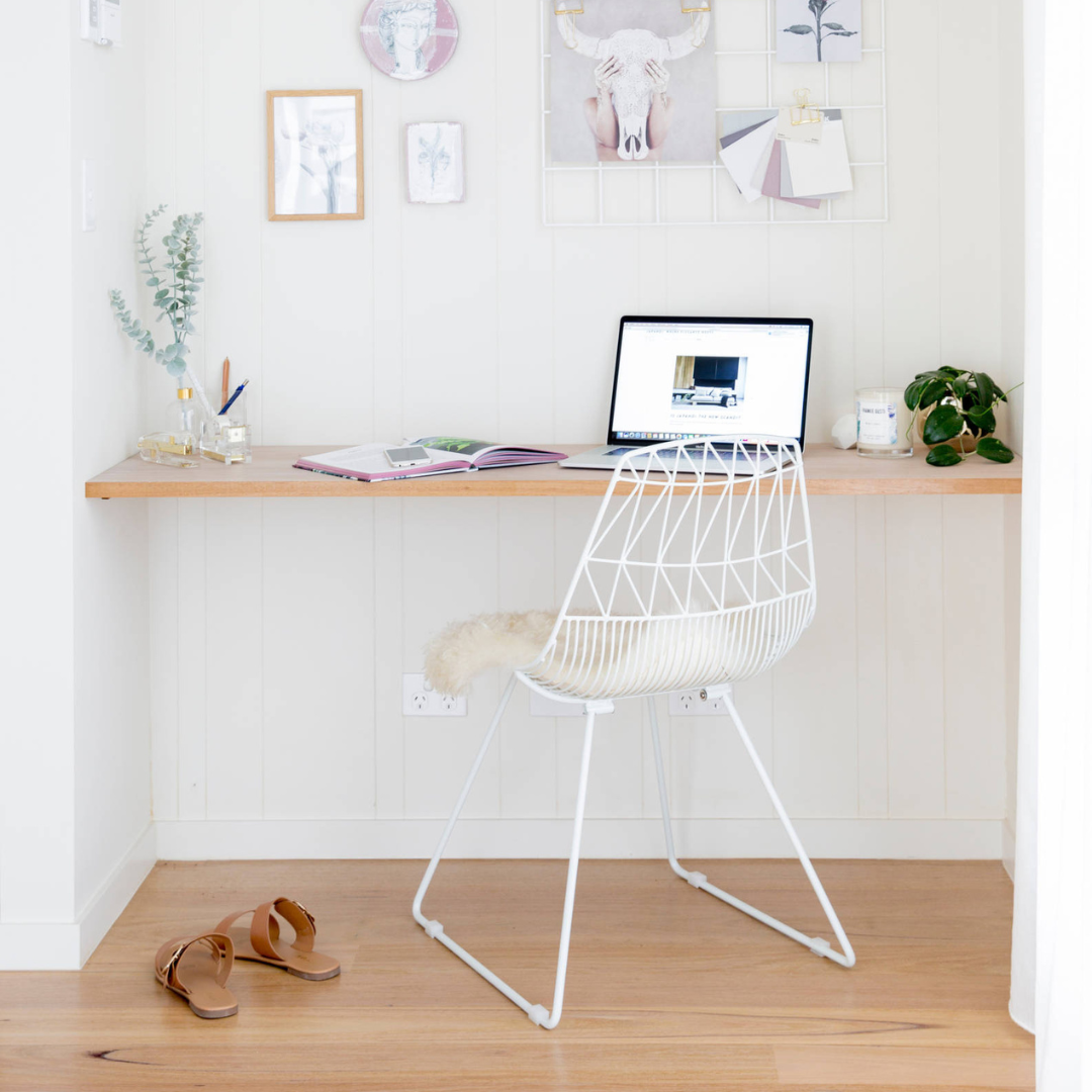 SOLARIA Wire Chair