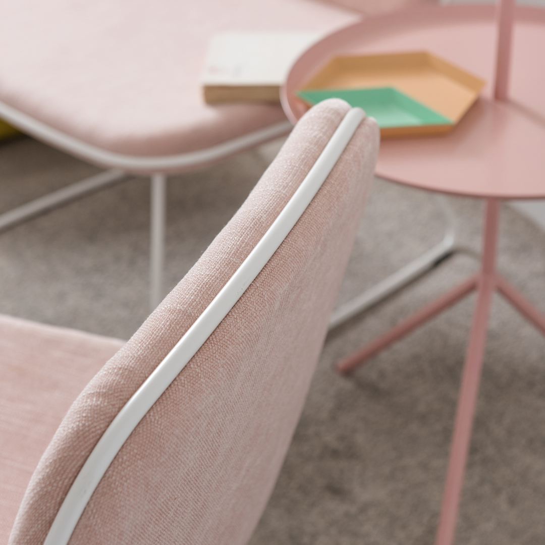 Fabric Lounge Chair - Vintro