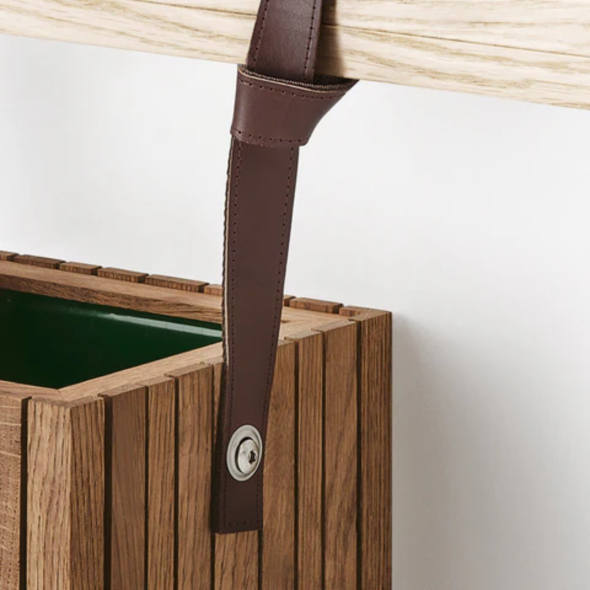 HoldOn leather planter strap Squarely