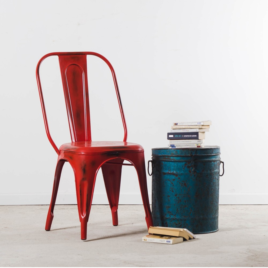 Chaise LIX en métal antique 