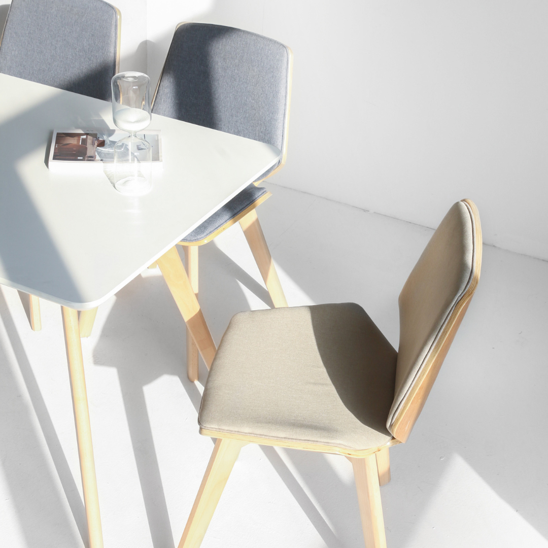 Moderna chair