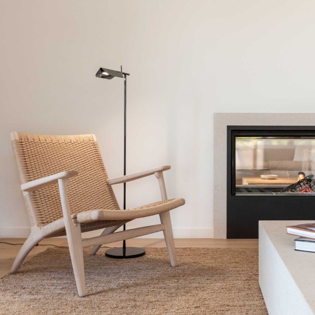 Hans Wegner CH25 lounge chair