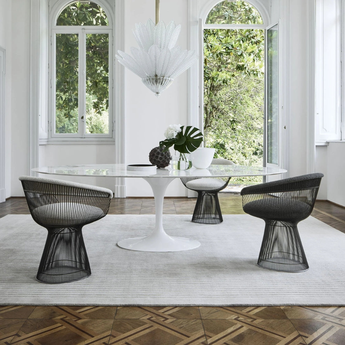 Oval Tulipe Table Leg