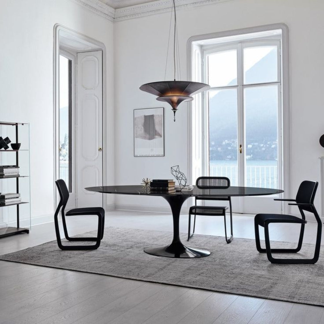 Oval Tulipe Table Leg