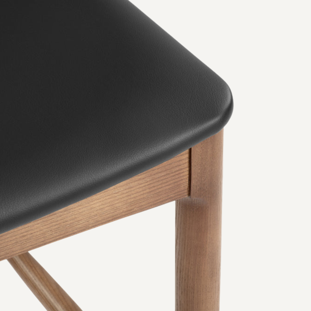Elbow bar stool